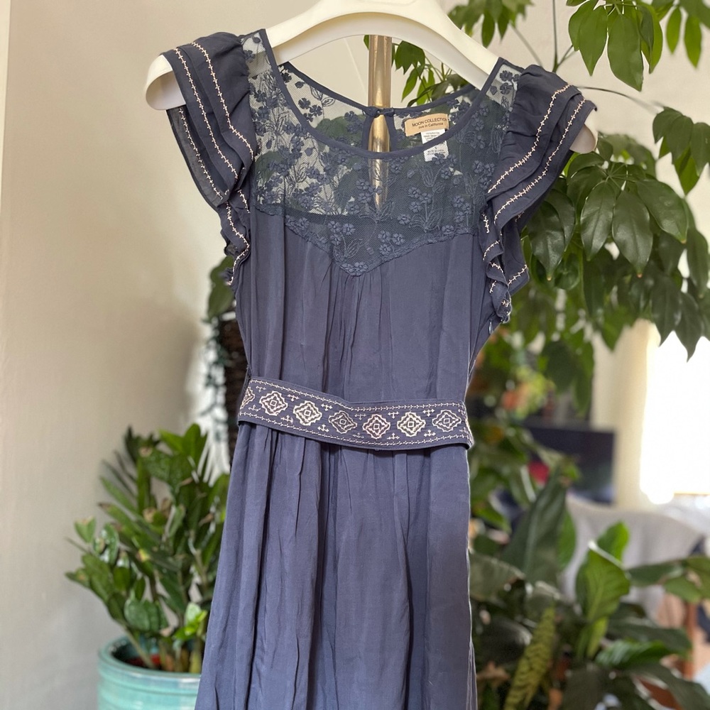 ModCloth Summer dress with lace and embroidery